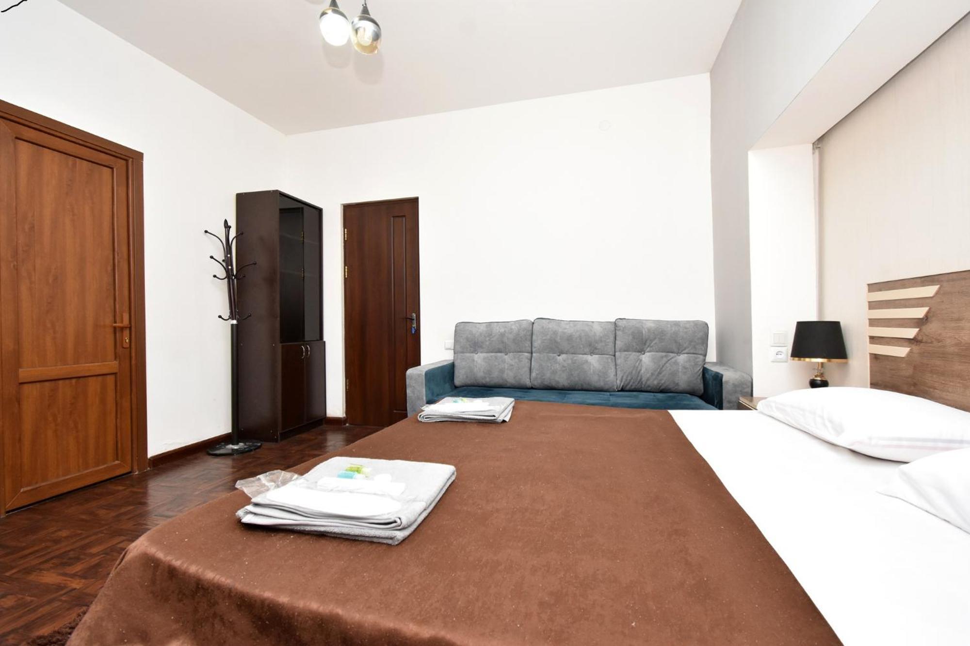 A&S Hotel Yerevan Exterior photo